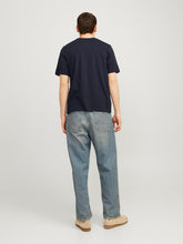 Ladda upp bild till gallerivisning, model_shot-back