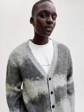 Ladda upp bild till gallerivisning, model_shot-creative