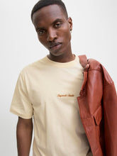 Ladda upp bild till gallerivisning, model_shot-creative