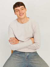 Ladda upp bild till gallerivisning, model_shot-creative