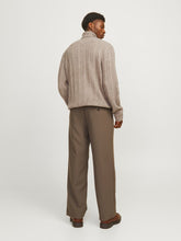 Ladda upp bild till gallerivisning, model_shot-back