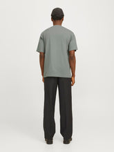 Ladda upp bild till gallerivisning, model_shot-back