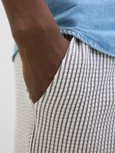Ladda upp bild till gallerivisning, model_shot-detail