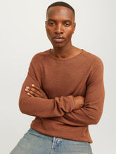 Ladda upp bild till gallerivisning, model_shot-creative