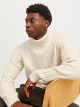 Ladda upp bild till gallerivisning, model_shot-creative