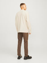 Ladda upp bild till gallerivisning, model_shot-back