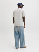 Ladda upp bild till gallerivisning, model_shot-back