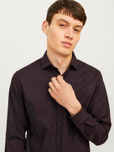 Ladda upp bild till gallerivisning, model_shot-creative