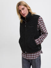 Ladda upp bild till gallerivisning, model_shot-creative