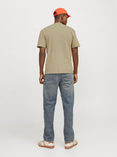 Ladda upp bild till gallerivisning, model_shot-back