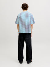 Ladda upp bild till gallerivisning, model_shot-back