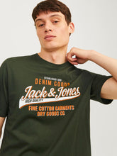 Ladda upp bild till gallerivisning, model_shot-creative