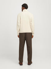 Ladda upp bild till gallerivisning, model_shot-back