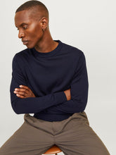 Ladda upp bild till gallerivisning, model_shot-creative