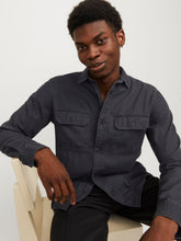 Ladda upp bild till gallerivisning, model_shot-creative