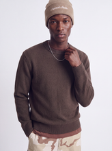 Ladda upp bild till gallerivisning, model_shot-creative