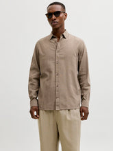 Ladda upp bild till gallerivisning, model_shot-front
