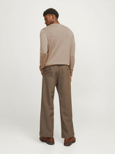 Ladda upp bild till gallerivisning, model_shot-back
