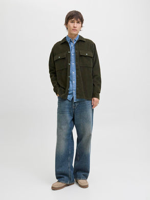 model_shot-front_full