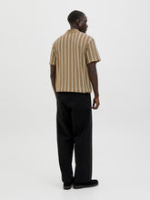 Ladda upp bild till gallerivisning, model_shot-back

