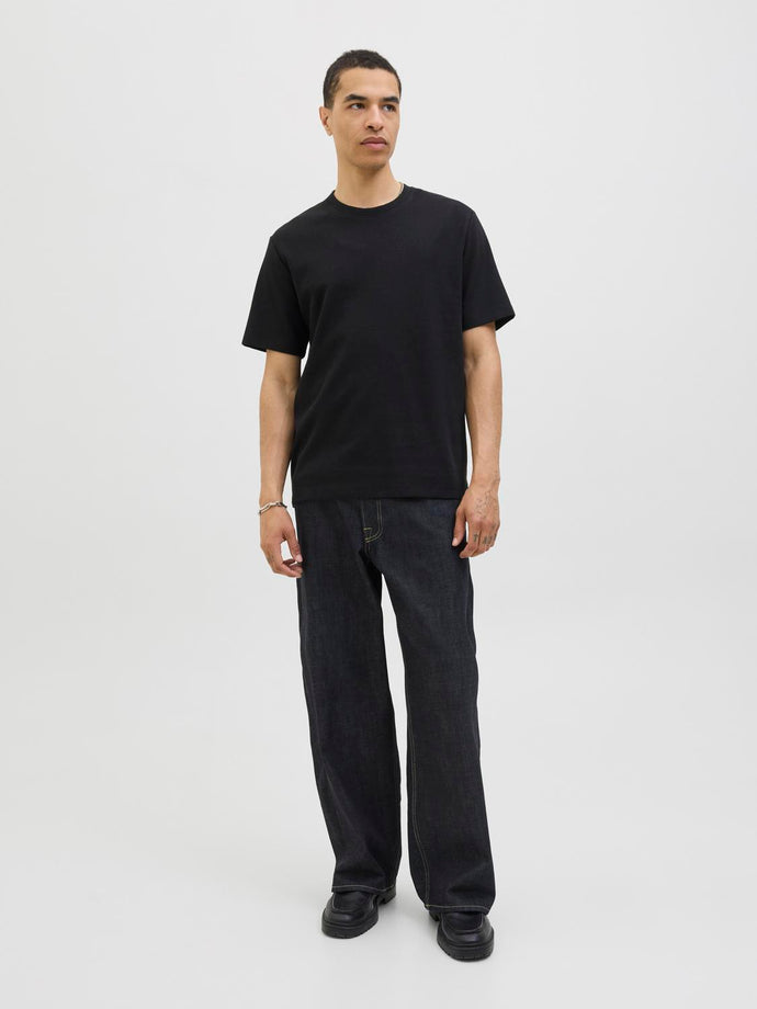 model_shot-front_full
