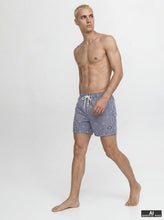Ladda upp bild till gallerivisning, model_shot-creative
