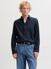 Ladda upp bild till gallerivisning, model_shot-front
