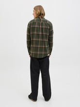 Ladda upp bild till gallerivisning, model_shot-back
