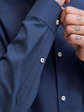 Ladda upp bild till gallerivisning, model_shot-detail
