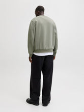 Ladda upp bild till gallerivisning, model_shot-back
