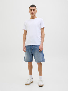 model_shot-front_full