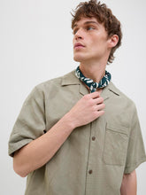 Ladda upp bild till gallerivisning, model_shot-creative
