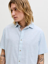 Ladda upp bild till gallerivisning, model_shot-creative
