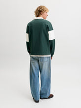 Ladda upp bild till gallerivisning, model_shot-back
