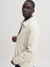 Ladda upp bild till gallerivisning, model_shot-creative
