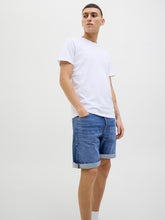 Ladda upp bild till gallerivisning, model_shot-creative
