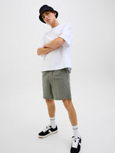 Ladda upp bild till gallerivisning, model_shot-creative
