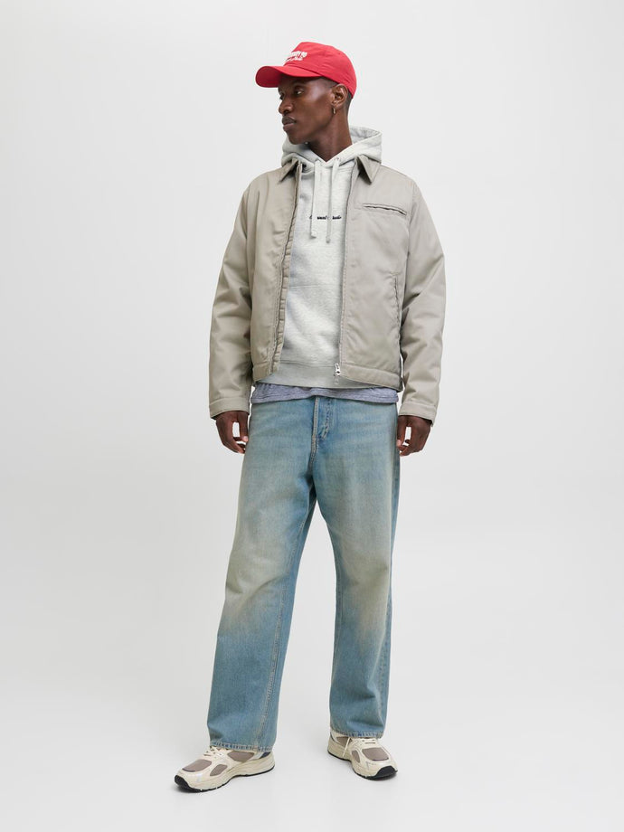 model_shot-front_full