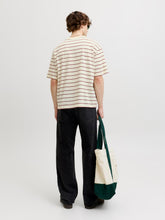 Ladda upp bild till gallerivisning, model_shot-back
