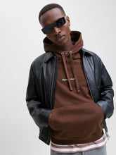 Ladda upp bild till gallerivisning, model_shot-creative
