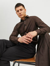 Ladda upp bild till gallerivisning, model_shot-creative
