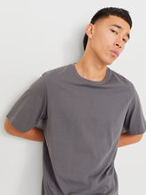 Ladda upp bild till gallerivisning, model_shot-creative
