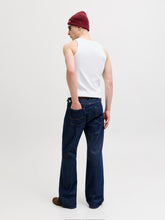 Ladda upp bild till gallerivisning, model_shot-back
