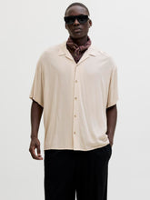 Ladda upp bild till gallerivisning, model_shot-front
