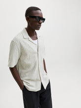 Ladda upp bild till gallerivisning, model_shot-creative
