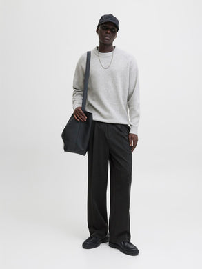 model_shot-front_full