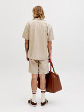 Ladda upp bild till gallerivisning, model_shot-back
