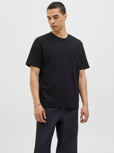 Ladda upp bild till gallerivisning, model_shot-front
