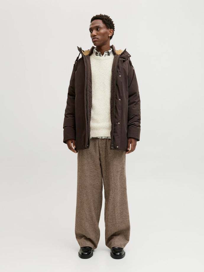 model_shot-front_full