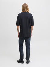 Ladda upp bild till gallerivisning, model_shot-back
